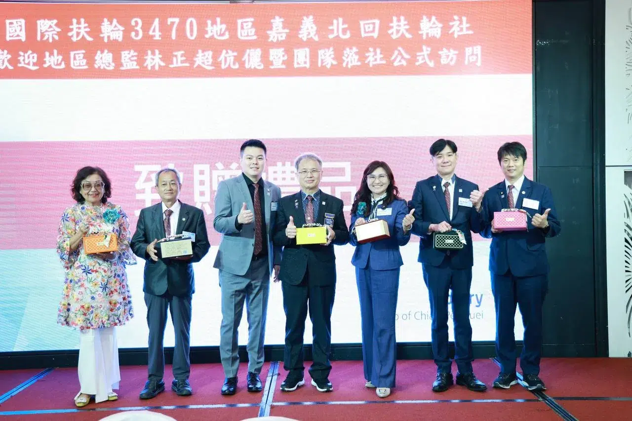 第1444次例會
總監公式訪問 15